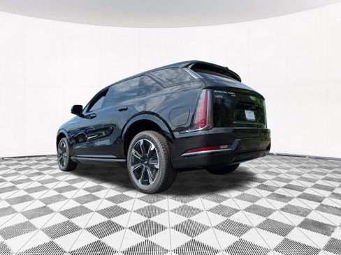 New 2026 Cadillac Escalade IQ Sport 1 w/ LPO, Floor Liner Package AWD/4WD image 20