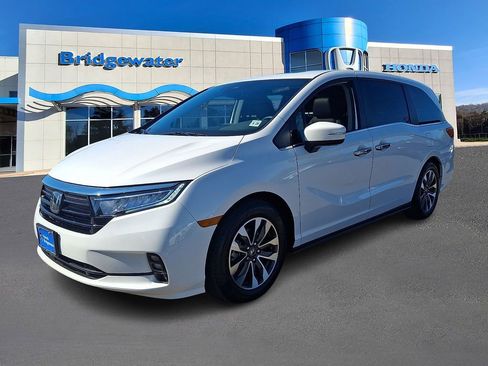 Used 2023 Honda Odyssey EX-L image 3