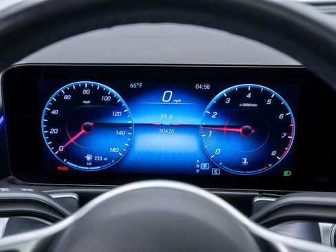 Used 2023 Mercedes-Benz GLB 250 4MATIC image 23