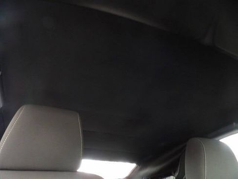 Used 2021 Chevrolet Camaro LT image 35