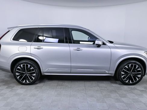 Used 2025 Volvo XC90 B5 Plus image 28