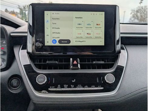 Used 2024 Toyota Corolla Cross LE image 21