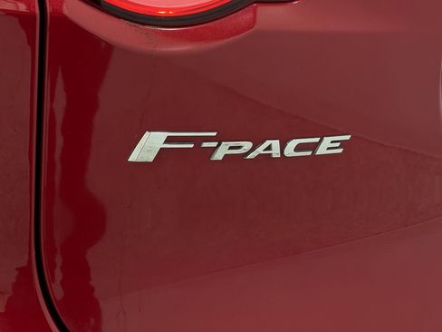 Used 2019 Jaguar F-PACE Prestige image 40