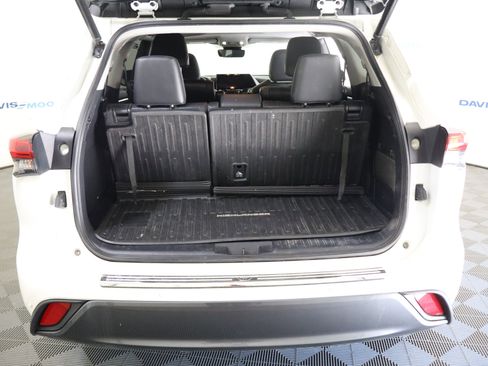 Used 2021 Toyota Highlander Limited AWD/4WD image 9