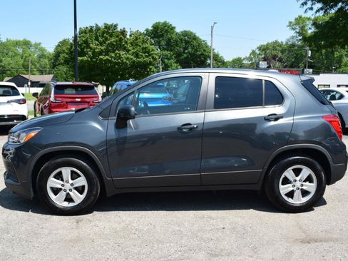Used 2019 Chevrolet Trax LS w/ Tint and Cruise Package FWD image 9