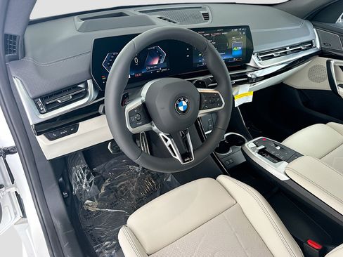 New 2026 BMW X2 xDrive28i w/ Technology Package AWD/4WD image 7