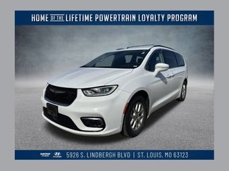 Used 2022 Chrysler Pacifica Touring-L 360° Tour