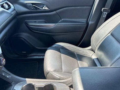 Used 2018 GMC Acadia SLT FWD image 14