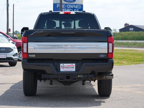 Used 2021 Ford F350 Platinum AWD/4WD image 4