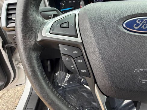 Used 2013 Ford Fusion SE image 16