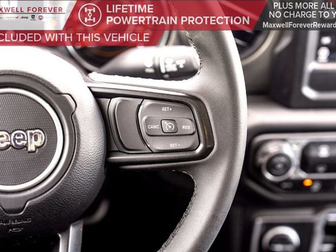 Used 2023 Jeep Gladiator Willys image 26