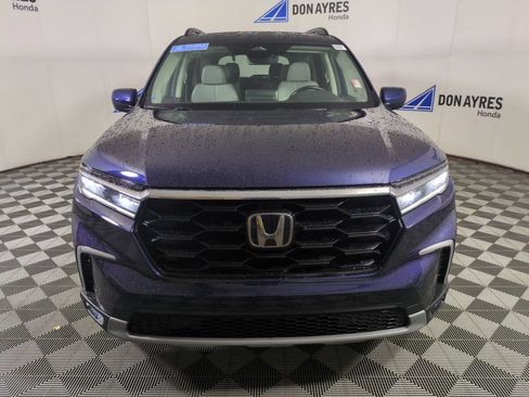 Certified 2025 Honda Pilot Touring image 12