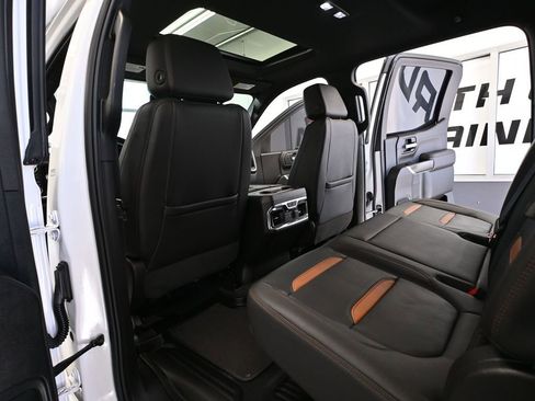 Used 2021 GMC Sierra 1500 AT4 w/ AT4 Premium Package AWD/4WD image 45
