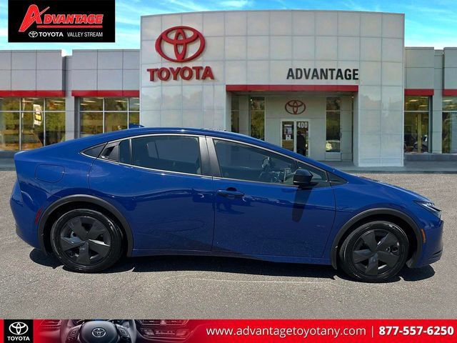 Certified 2025 Toyota Prius Plug-In Hybrid FWD image 5