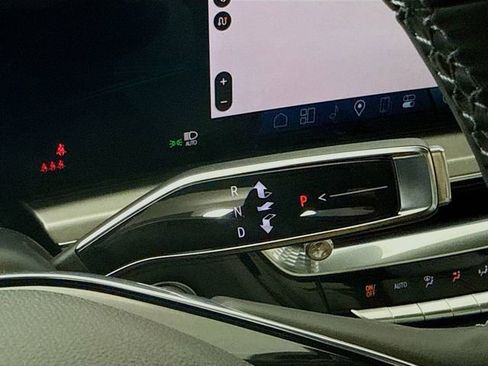 Used 2024 Cadillac Lyriq Luxury image 20