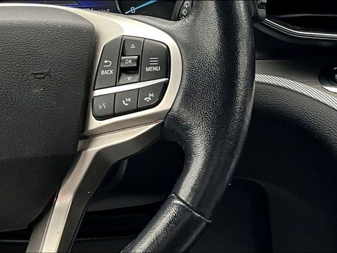 Used 2021 Ford Explorer XLT w/ Equipment Group 202A AWD/4WD image 18