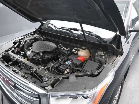 Used 2017 GMC Acadia SLE AWD/4WD image 36