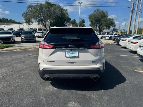 Used 2019 Ford Edge SEL w/ Equipment Group 201A FWD image 4