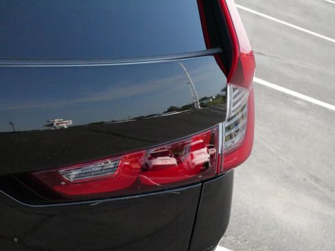 Used 2025 Honda CR-V LX image 17