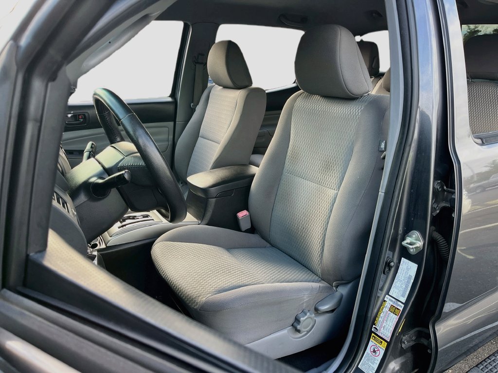 Used 2015 Toyota Tacoma PreRunner w/ SR5 Package RWD image 19