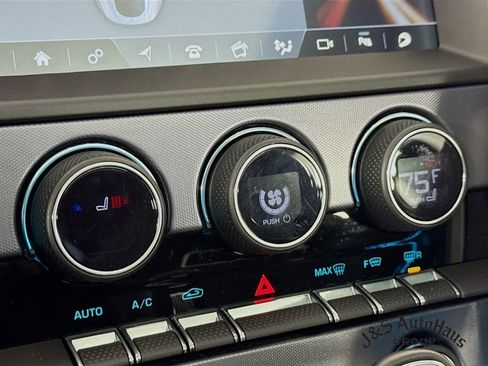 Used 2021 Jaguar F-TYPE R image 26