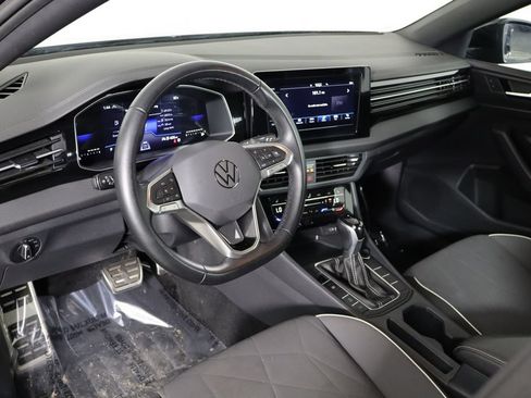 Used 2025 Volkswagen Jetta Sport FWD image 22