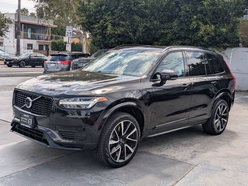 Certified 2023 Volvo XC90 T8 Plus AWD/4WD image 7