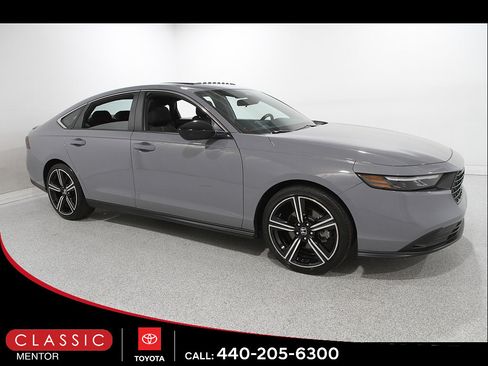 Used 2023 Honda Accord Sport image 1