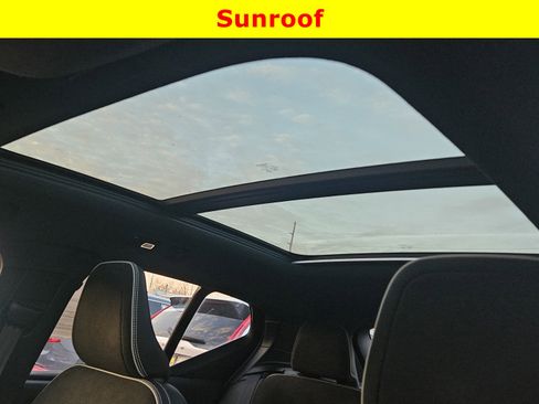 Used 2021 Volvo XC40 P8 Recharge w/ Advanced Package image 25