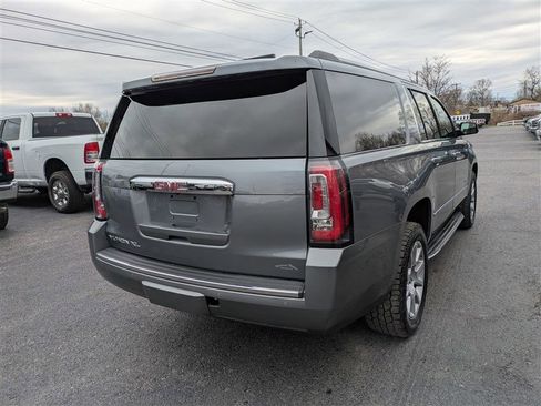 Used 2019 GMC Yukon XL Denali image 6