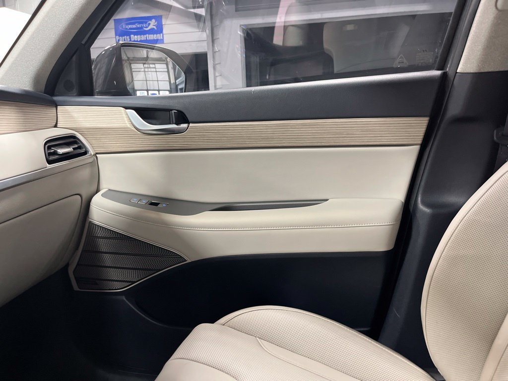 Used 2022 Hyundai Palisade Limited w/ Cargo Package AWD/4WD image 19