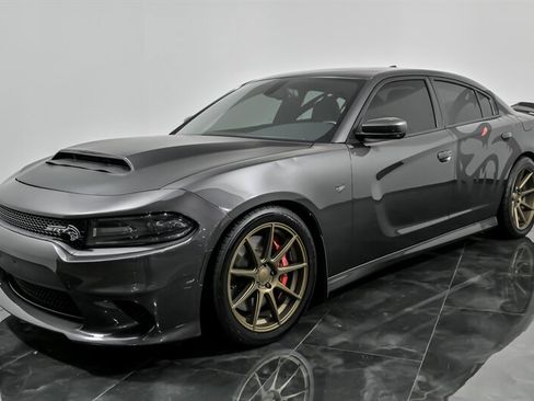 Used 2016 Dodge Charger SRT Hellcat w/ Harman/Kardon Audio Group image 5