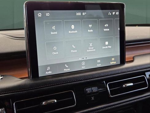 Used 2020 Lincoln Aviator Reserve w/ Elements Package Plus AWD/4WD image 14