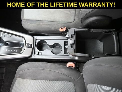 Used 2014 Chevrolet Captiva Sport LT FWD image 28