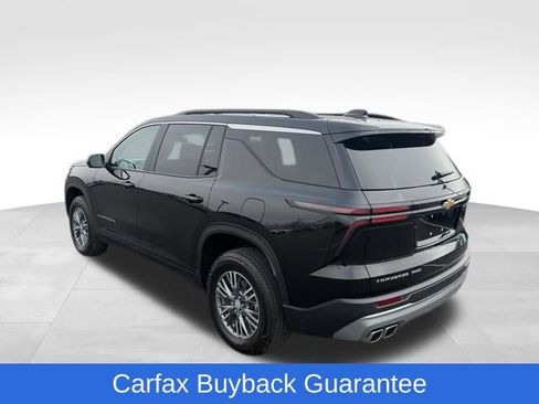 Used 2025 Chevrolet Traverse LT w/ Driver Confidence Package image 3