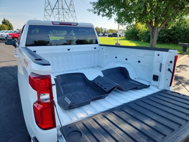 Used 2023 Chevrolet Silverado 1500 RST AWD/4WD image 34