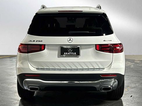 Certified 2025 Mercedes-Benz GLB 250 4MATIC image 4