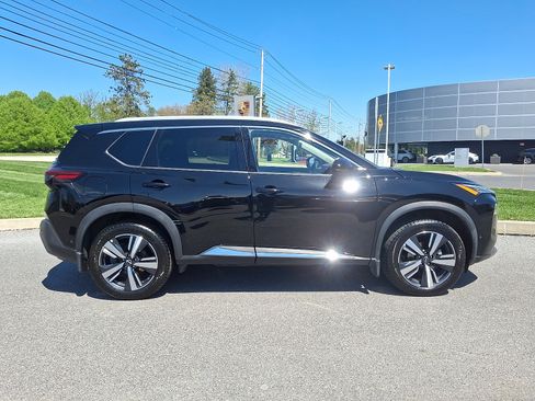 Certified 2023 Nissan Rogue SL w/ SL Premium Package AWD/4WD image 8