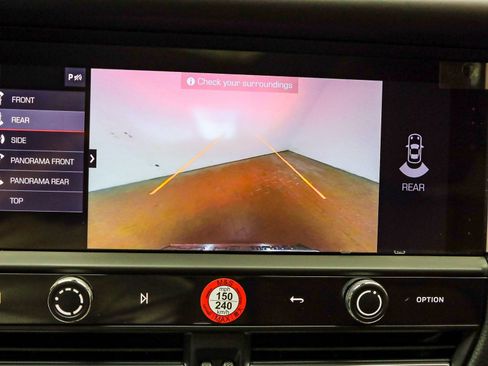 Used 2025 Porsche Macan image 30