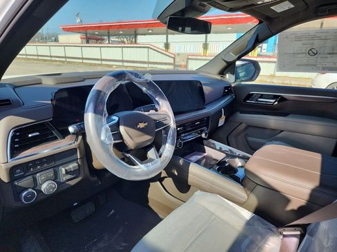 New 2026 Chevrolet Suburban LS w/ Max Trailering Package image 4