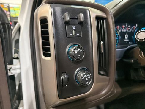 Used 2018 GMC Sierra 1500 Denali w/ Denali Ultimate Package AWD/4WD image 12