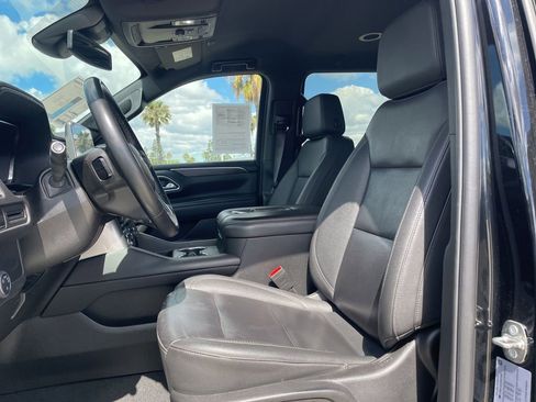 Used 2024 Chevrolet Suburban LT AWD/4WD image 7