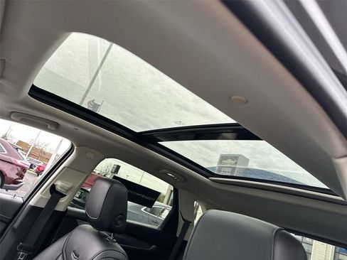 Used 2019 Cadillac XT5 Luxury AWD/4WD image 19