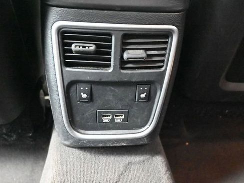 Used 2017 Dodge Charger SXT w/ AWD Plus Group image 26