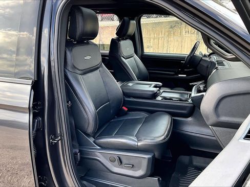 Used 2025 Ford Expedition Max Platinum w/ Stealth Performance Package image 13