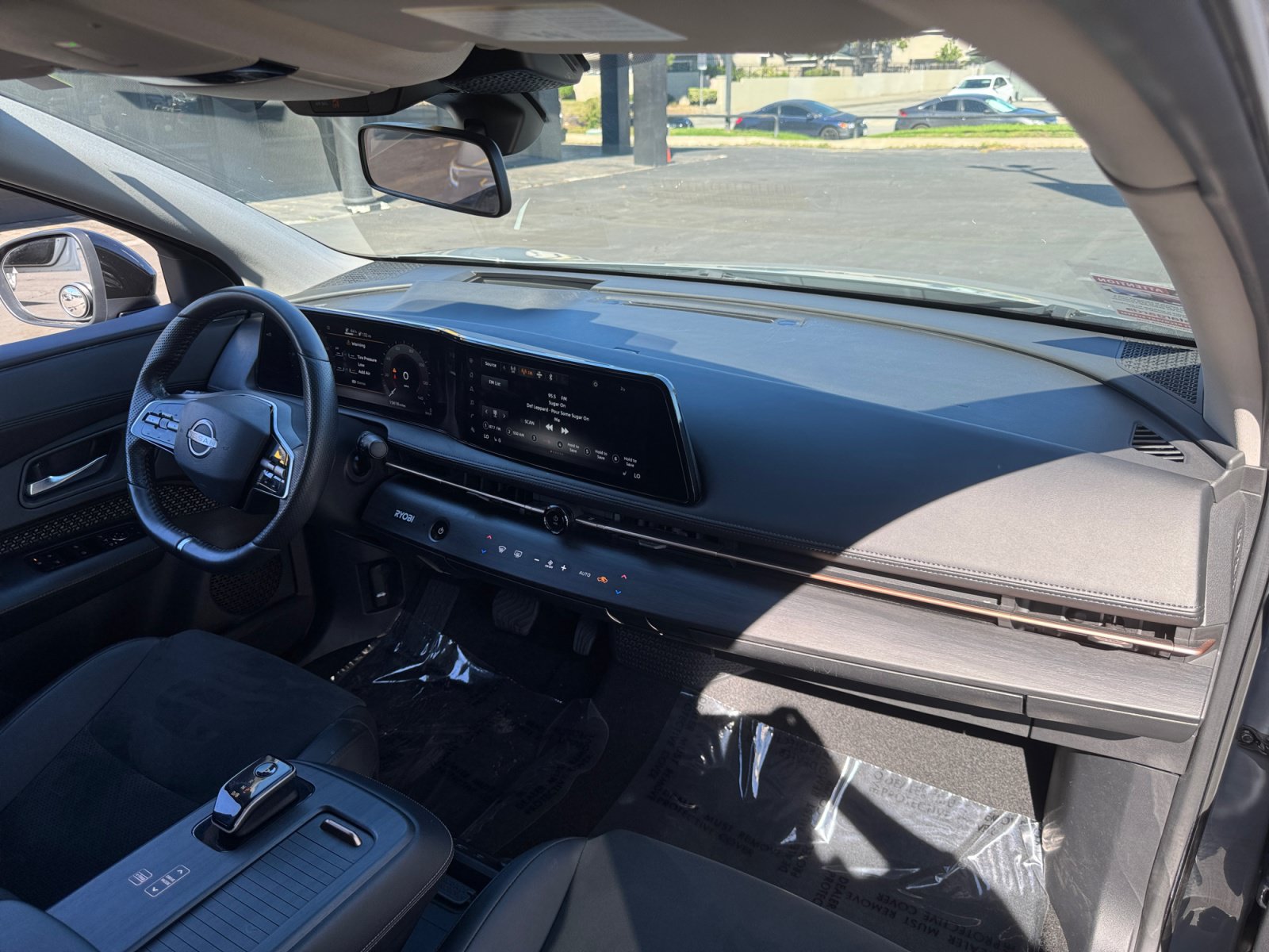 Used 2024 Nissan Ariya FWD image 20