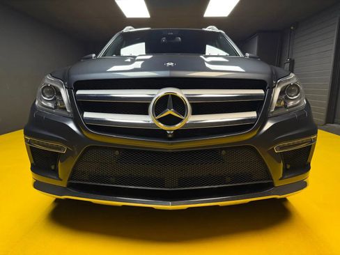 Used 2015 Mercedes-Benz GL 550 4MATIC image 3