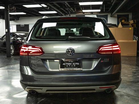 Used 2018 Volkswagen Golf Alltrack SE image 6