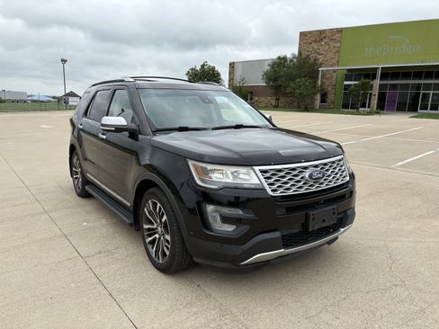 Used 2016 Ford Explorer Platinum image 6