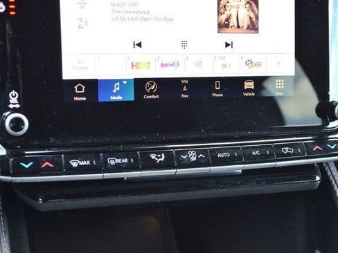 Used 2024 Jeep Wagoneer Series III image 30